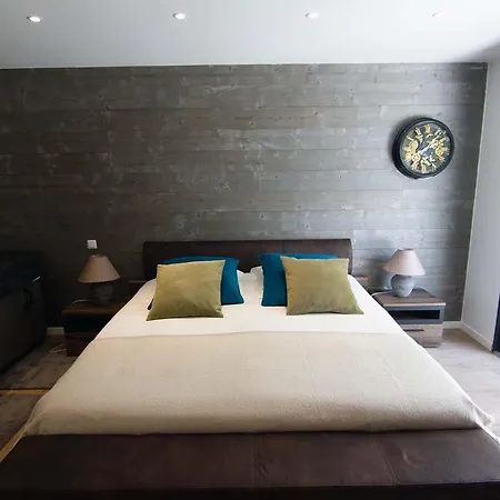 Guest house Clos De La Madelaine *